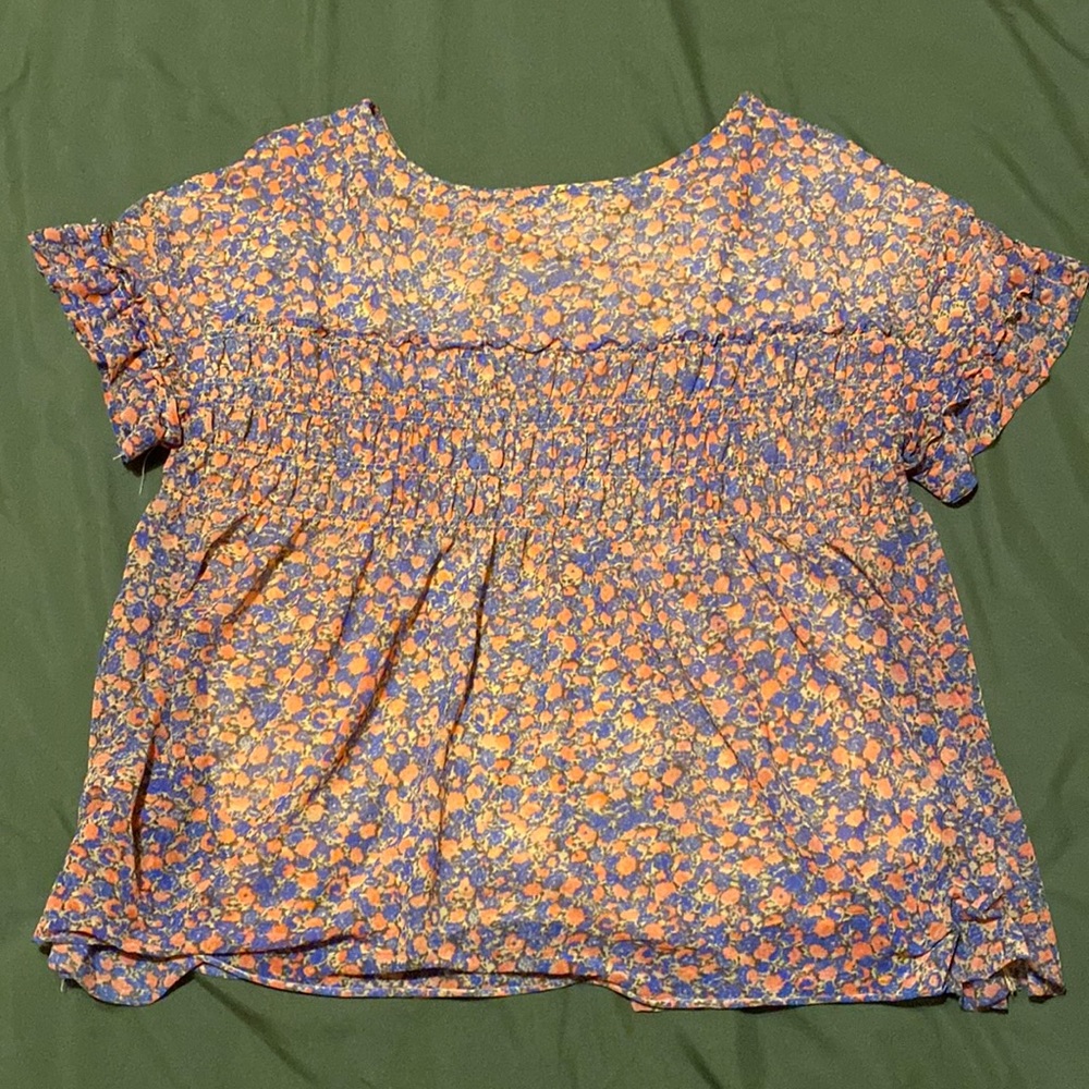 Floral short sleeve blouse
